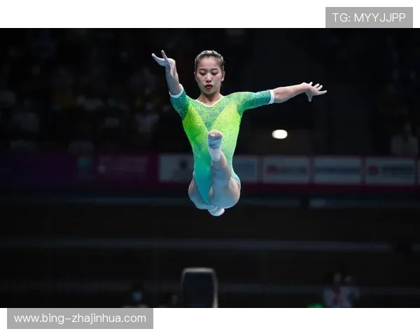 女子400米赛道激烈角逐挑战极限速度展现全能运动员风采